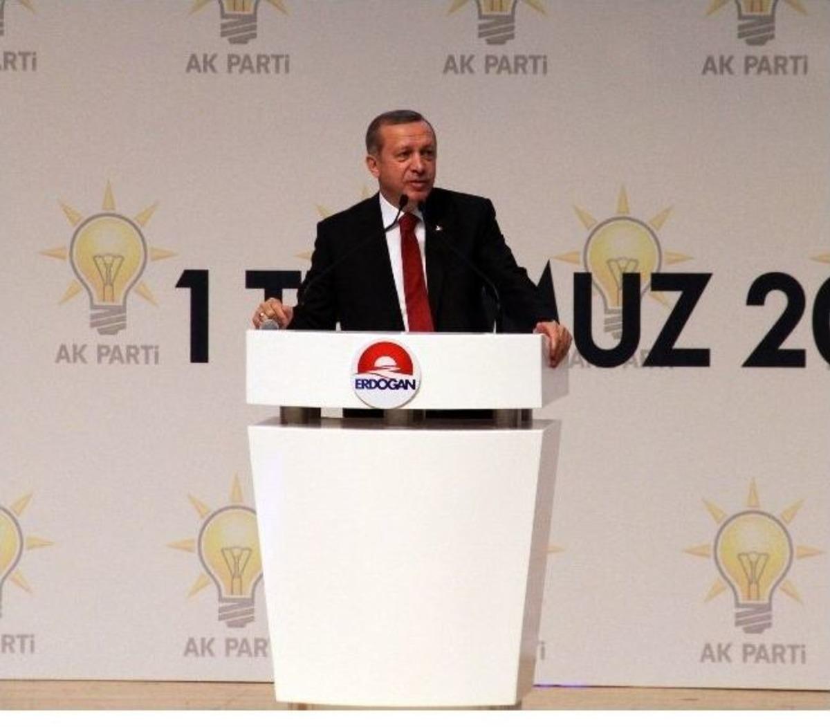 Başbakan Erdoğan&rsquo;ın Adaylığını A&ccedil;ıklanmasında Duygusal Anlar