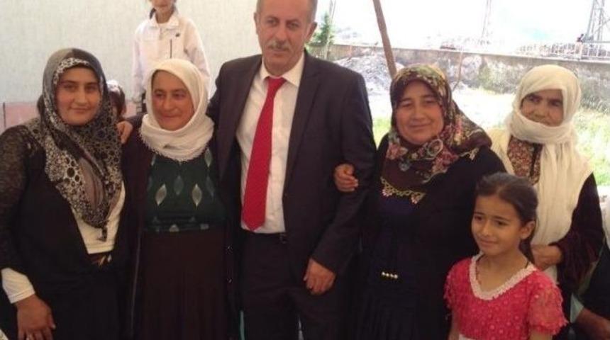 Gen&ccedil; Başkana Sevgi Seli