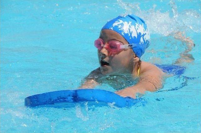 Manisa B&uuml;y&uuml;kşehir Belediyespor Yaz Okulu&rsquo;na B&uuml;y&uuml;k İlgi 2