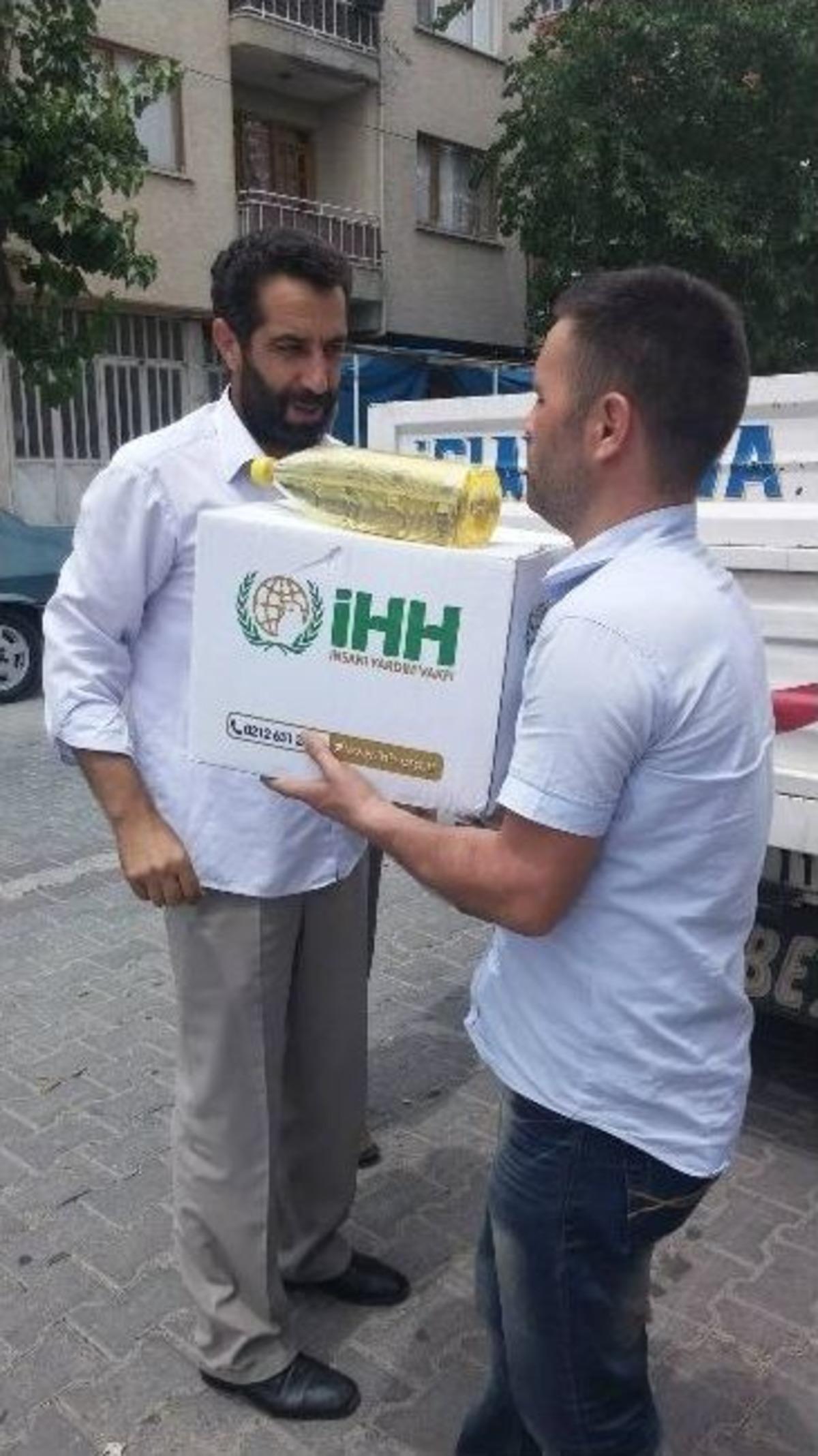 İhh&rsquo;den Soma Ve Kırkağa&ccedil;lılara Erzak Yardımı