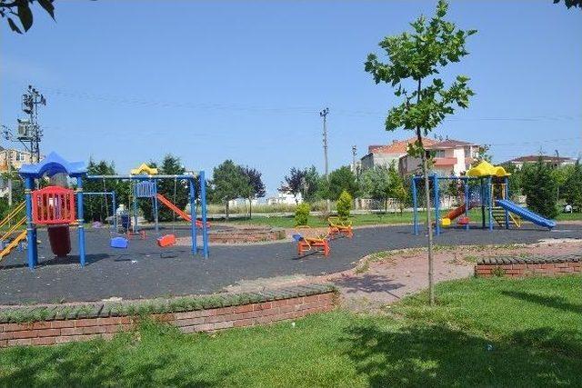 Sıcak Havada Parklar Boş Kaldı 1