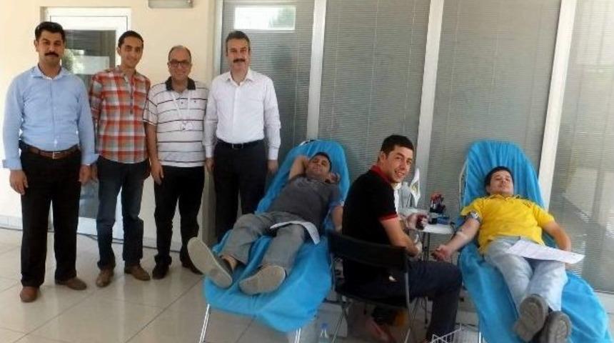 Aydın&rsquo;da Kızılay&rsquo;a Anlamlı Bağış