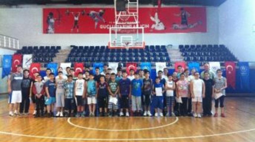 Yaz Okulları Basketbol Kursu Başladı