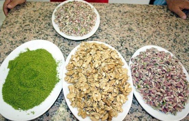 (özel Haber) Savaş Yüzünden Fıstık Ve Ceviz Fiyatları Uçtu, Baklava El Yakıyor