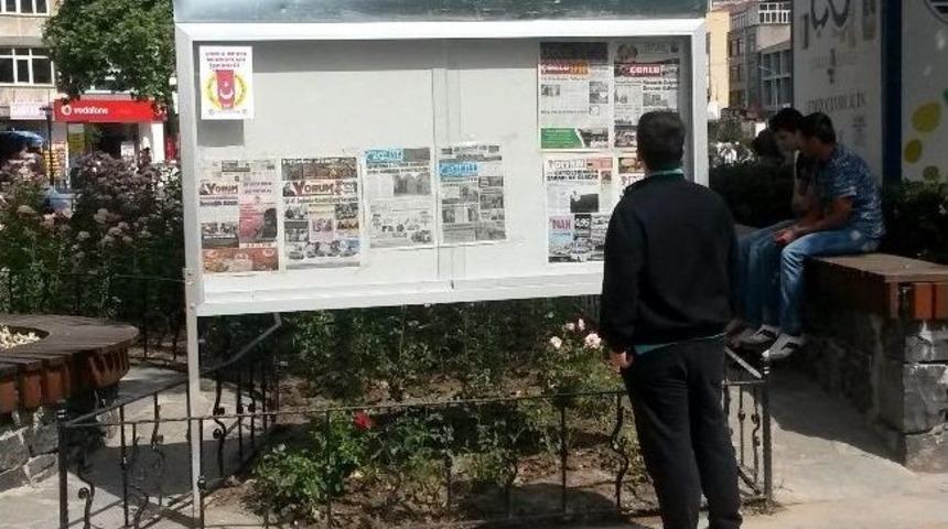 Yerel Gazete Panosu İlgi G&ouml;r&uuml;yor