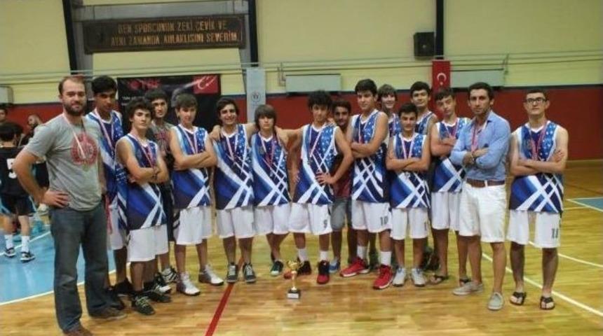 Yarımada Gen&ccedil;lik Spor Kul&uuml;b&uuml; Urla&rsquo;ya İkincilik Getirdi