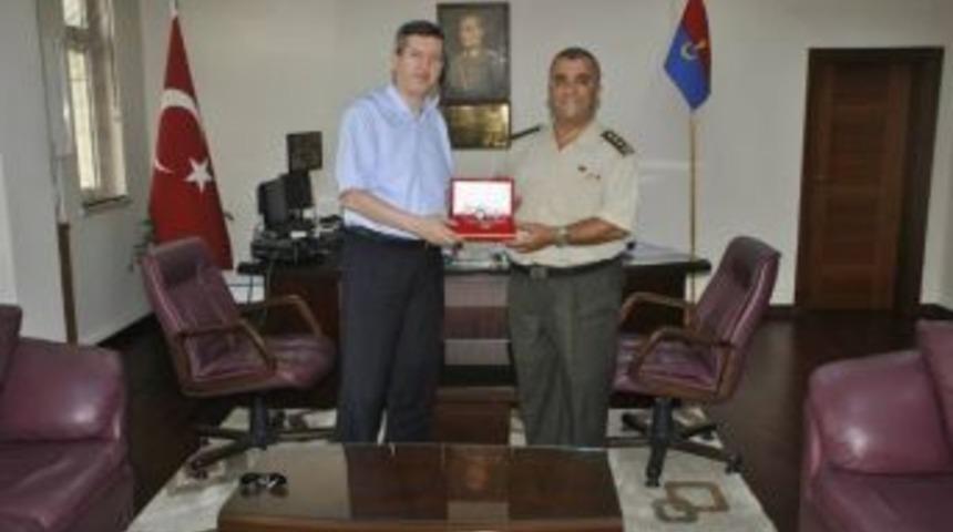 Şener&rsquo;in Veda Ziyaretleri S&uuml;r&uuml;yor