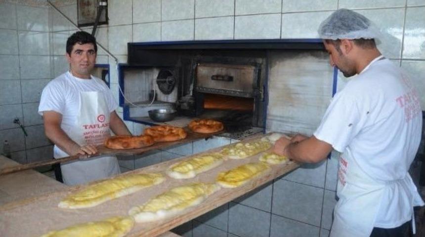Ramazan Pidesi Damaklara Hitap Ediyor