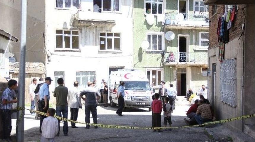 81 Yaşındaki Adam Karısını Baltayla &Ouml;ld&uuml;rd&uuml;