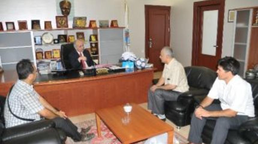 G&ouml;rme Engellilerden Başkan Gen&ccedil;'e Ziyaret