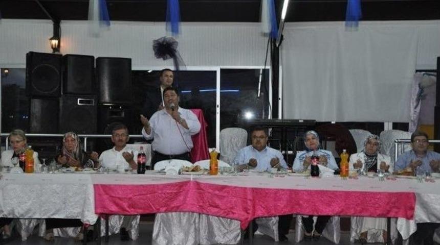 Belediye Meclis &Uuml;yeleri İftar Yemeğinde Bir Araya Geldiler