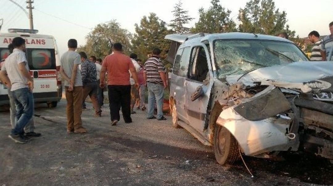 Afyonkarahisar&rsquo;da Trafik Kazası: 6 Yaralı