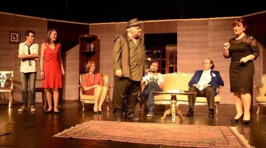 Enis Fosforoğlu'ndan A&ccedil;ıkhava'da "deli Var"