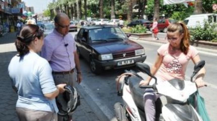 'kaskı Motosiklete Değil, Başınıza Takın' Uyarısı