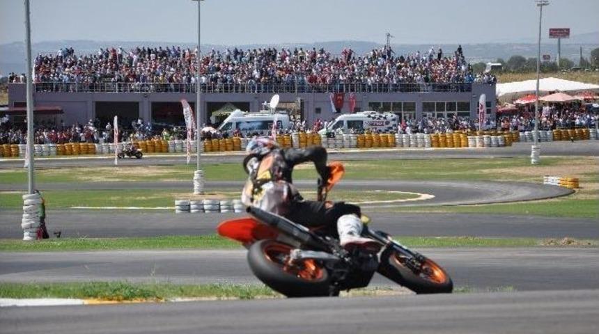 T&uuml;rkiye S&uuml;permoto Şampiyonasının 4. Ayak Yarışı Uşak&rsquo;ta