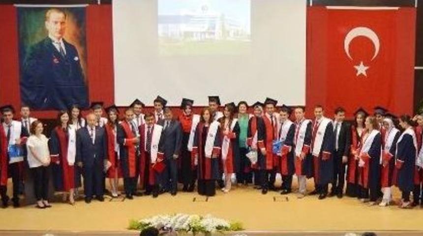 Ga&uuml;n İlk Diş Hekimlerini Mezun Etti