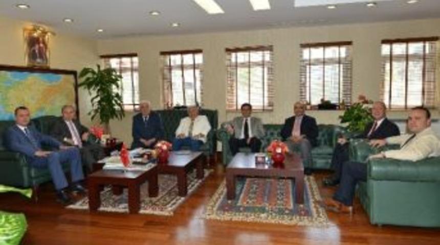 Fahri Konsoloslar Vali B&uuml;y&uuml;k&rsquo;&uuml; Ziyaret Etti