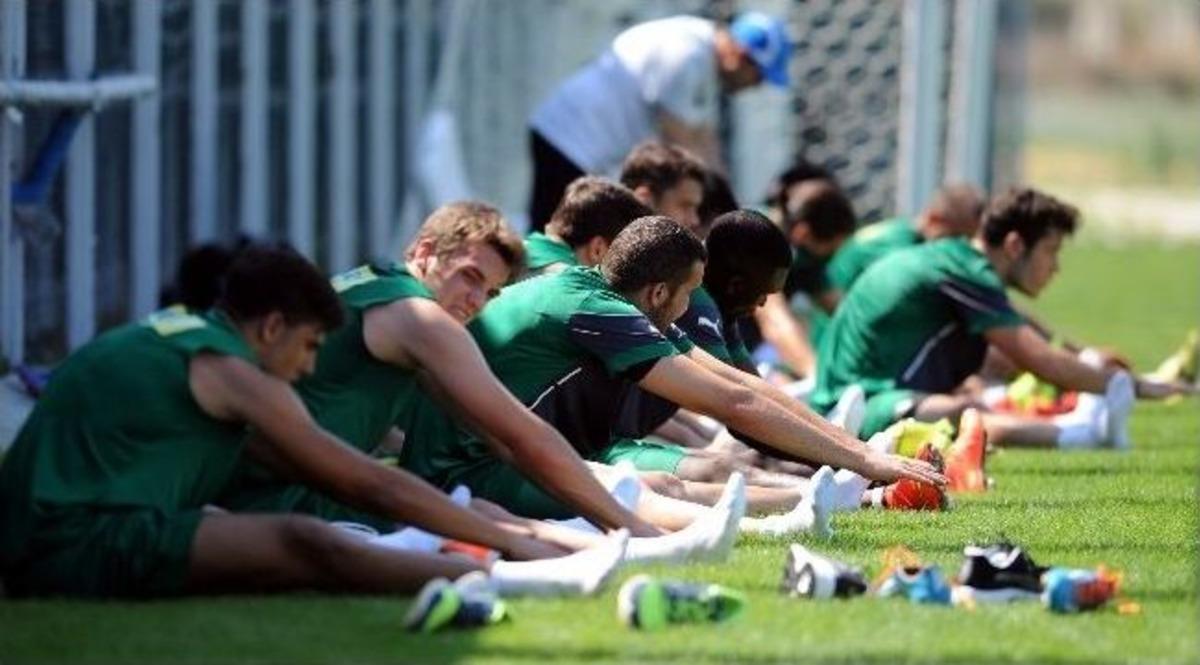 Bursaspor Yeni Sezon Hazırlıklarını S&uuml;rd&uuml;r&uuml;yor