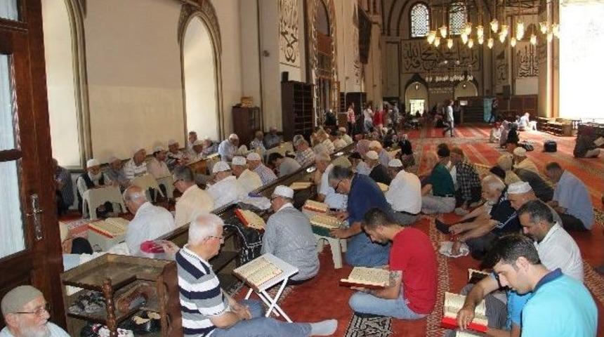 Ulucami'de Kur'an-ı Kerim Ziyafeti