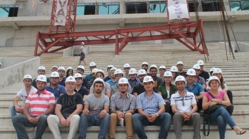 Gen&ccedil; M&uuml;hendisler, Timsah Arena'da Yeni Teknikleri &Ouml;ğrendiler