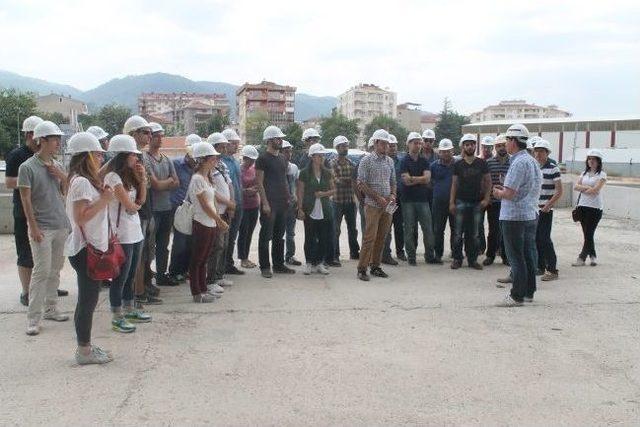 Gen&ccedil; M&uuml;hendisler, Timsah Arena da Yeni Teknikleri &Ouml;ğrendiler 1