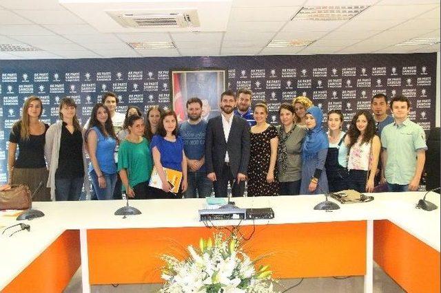 Yabancı &Ouml;ğrencilerden Ak Parti ye Ziyaret 2