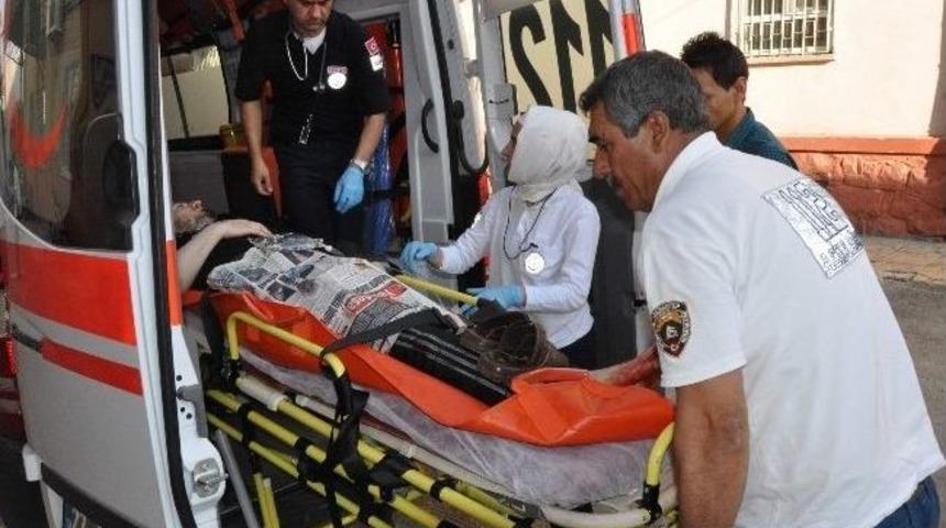 Omuz Atma Kavgasında Bir Kişi Bı&ccedil;aklandı