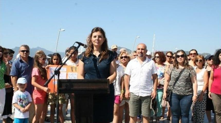 Marmarisli Velilerden Okul Kapama Tepkisi