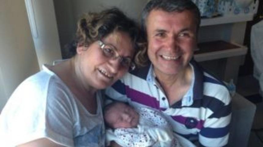İha Muhabiri Dede Oldu