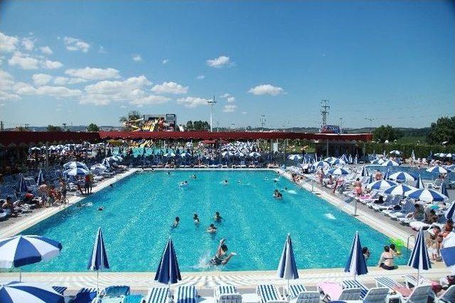 Sakarya Aquapark Sahura Kadar A&ccedil;ık 1