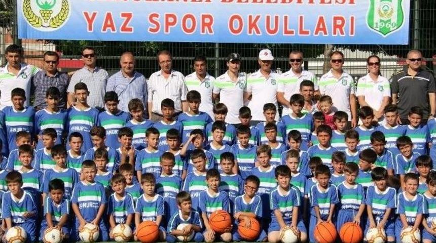 Saruhanlı&rsquo;da Yaz Spor Okulları A&ccedil;ıldı