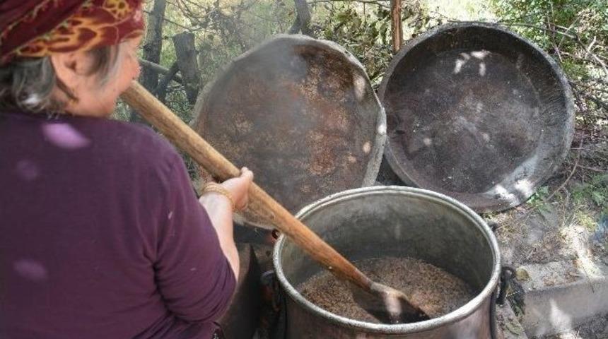 D&uuml;ş&uuml;k Dut Rekoltesi D&uuml;ş&uuml;nd&uuml;r&uuml;yor