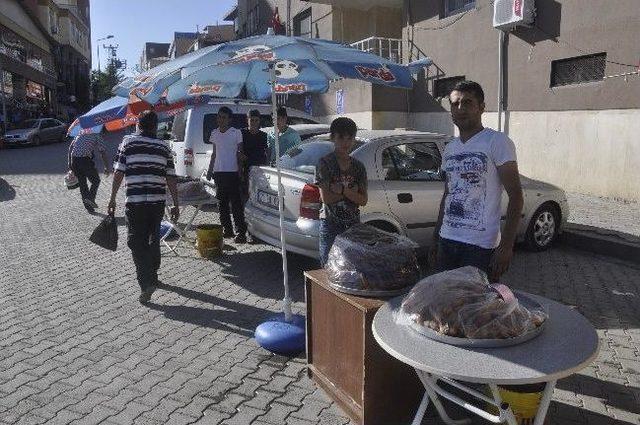 Şırnaklılardan Halka Tatlıya Yoğun İlgi