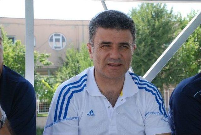 Gen&ccedil; Futbolcular Tokatspor İ&ccedil;in Ter D&ouml;kt&uuml; 1