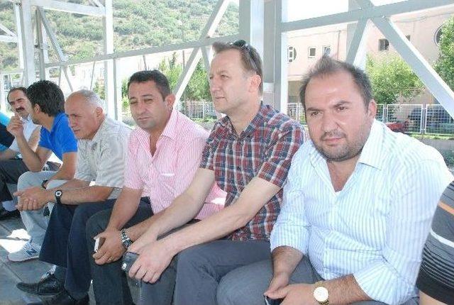 Gen&ccedil; Futbolcular Tokatspor İ&ccedil;in Ter D&ouml;kt&uuml; 3