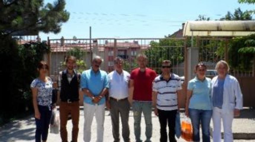 Berber Ve Kuaf&ouml;rlerden Rehabilitasyon Merkezine Ziyaret