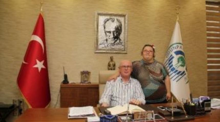 Down Sendromlu Kızdan Başkan Kurt&rsquo;a Ziyaret