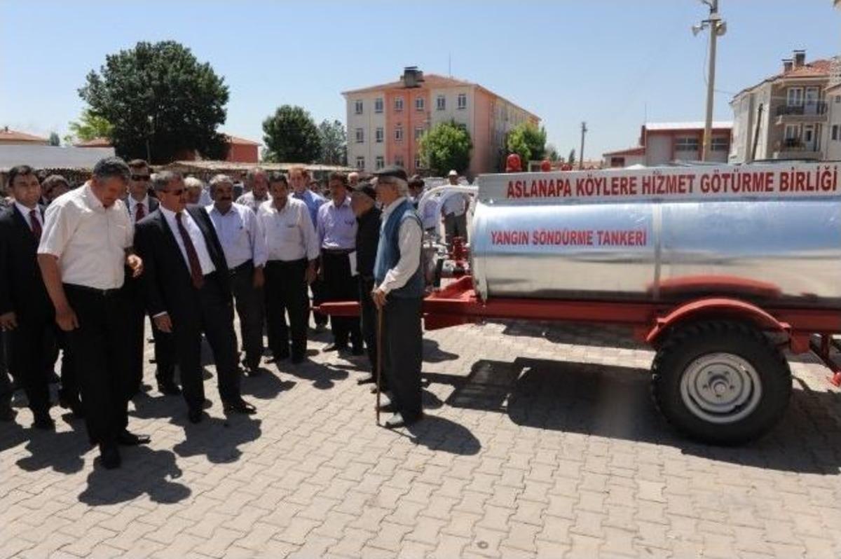 Aslanapa'nın K&ouml;ylerine Yangın S&ouml;nd&uuml;rme Tankeri