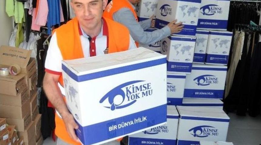 Kimse Yok Mu Derneği Ramazan Ayında Yardıma Muhta&ccedil; Ailelerin Yanında