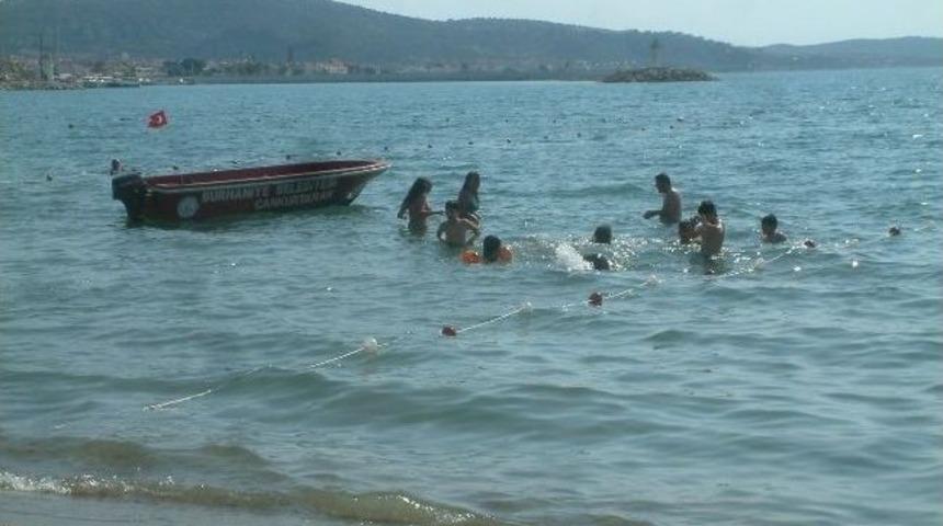 Burhaniye Plajlarına 5 Mavi Bayrak &Ccedil;ekildi