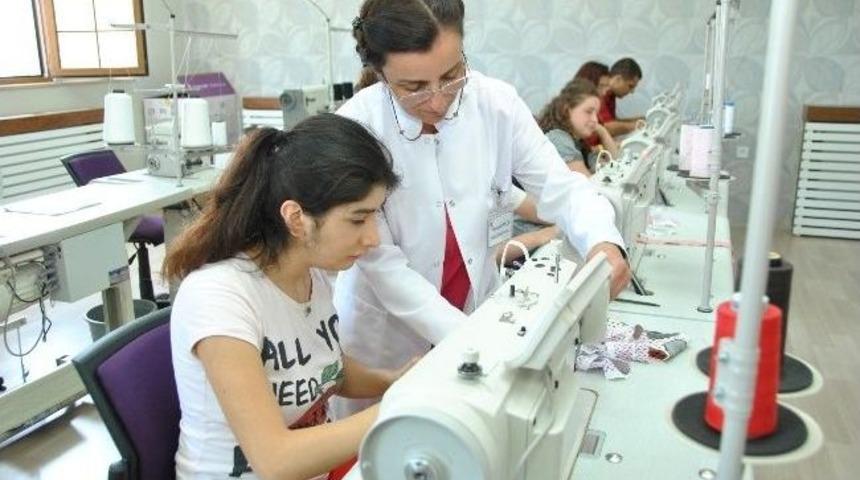 &Ccedil;orum Engelli Eğitim Merkezinde Yaz Kursları