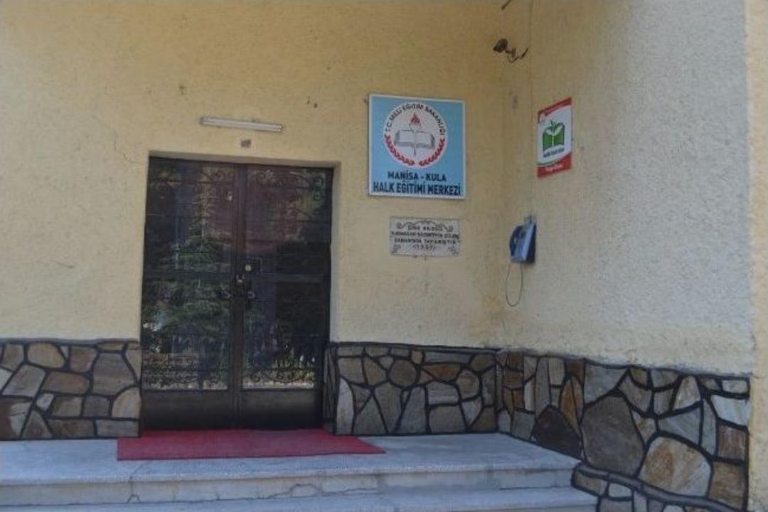 Kula'da Stajyer &Ouml;ğrenciler Kilitli Kaldı