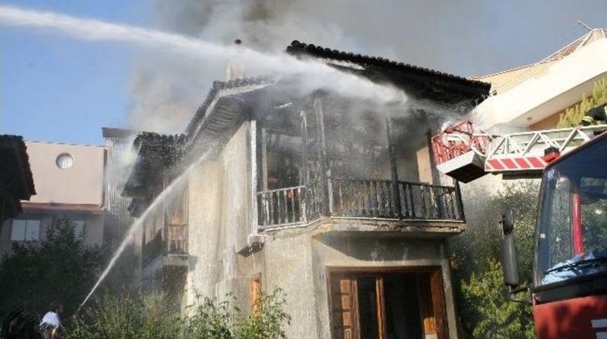 Marmaris&rsquo;te Korkutan Yangın