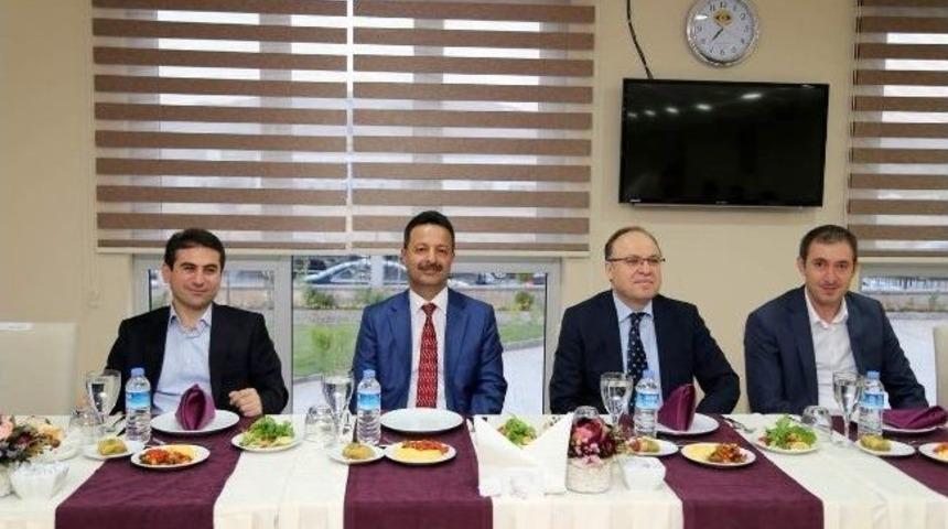 Si&uuml;&rsquo;den Protokol &Uuml;yelerine İftar