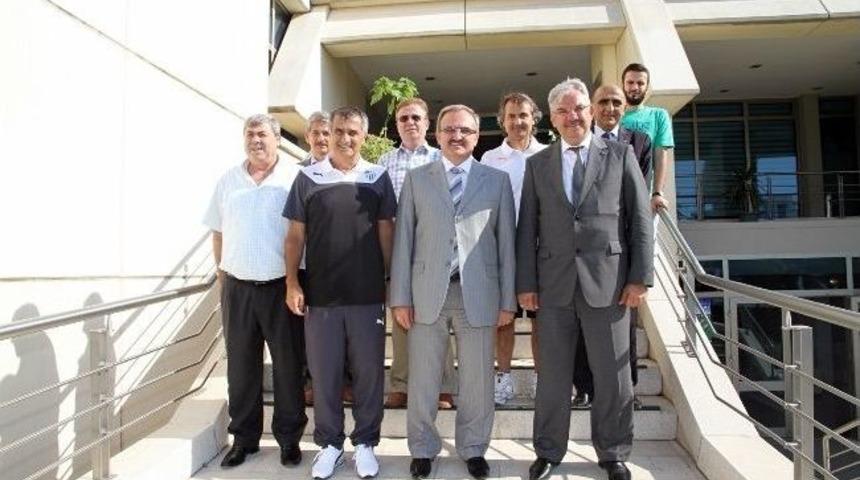 Vali Karaloğlu'ndan Bursaspor'a Moral Ziyareti