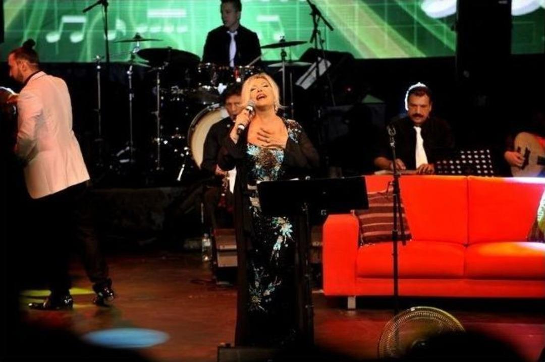 Bursalılara Emel Sayından Unutulmaz Konser