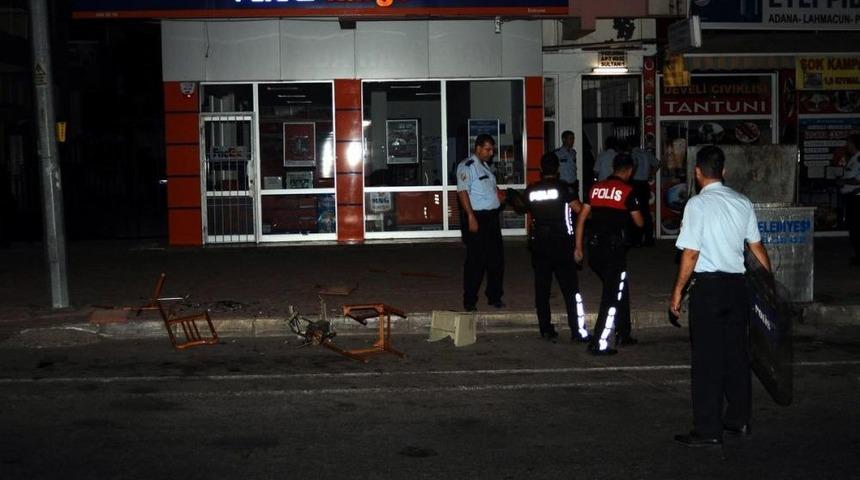 Evdeki Eşyalarını 5. Kattan Aşağıya Atan Kişi G&ouml;zaltına Alındı