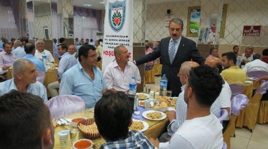 Minib&uuml;s&ccedil;&uuml; Ve Servis&ccedil;iler İftarda Buluştu