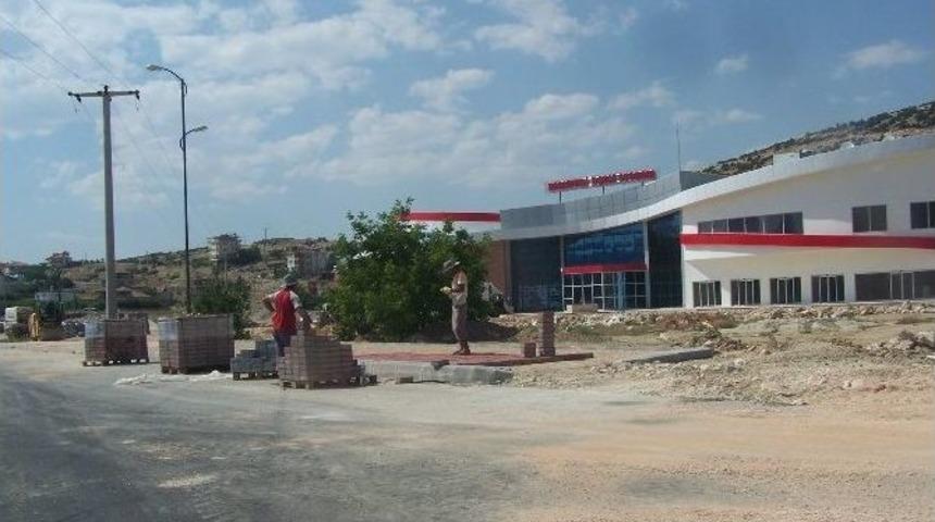 Fatih Bulvarı'nda Kaldırım &Ccedil;alışmaları Başlatıldı