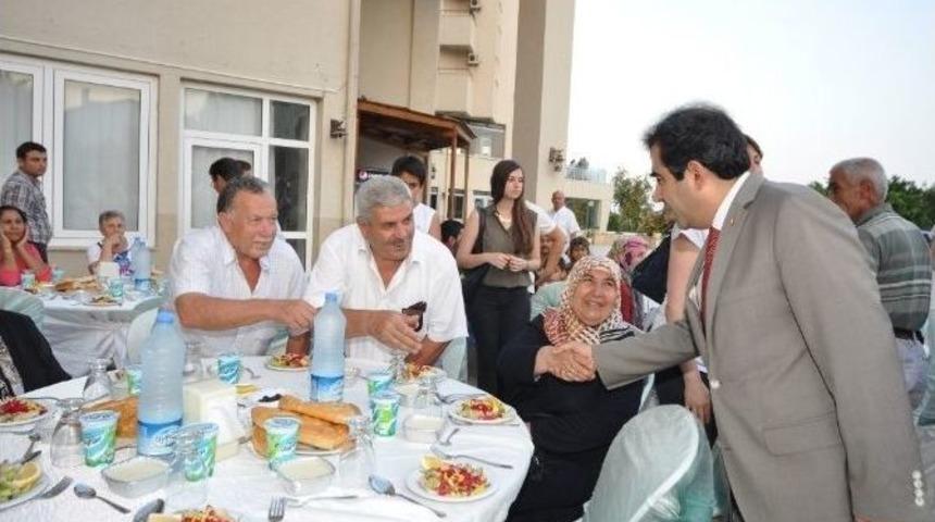 Vali G&uuml;zeloğlu, Şehit Aileleri Ve Gazilerle İftarda Buluştu